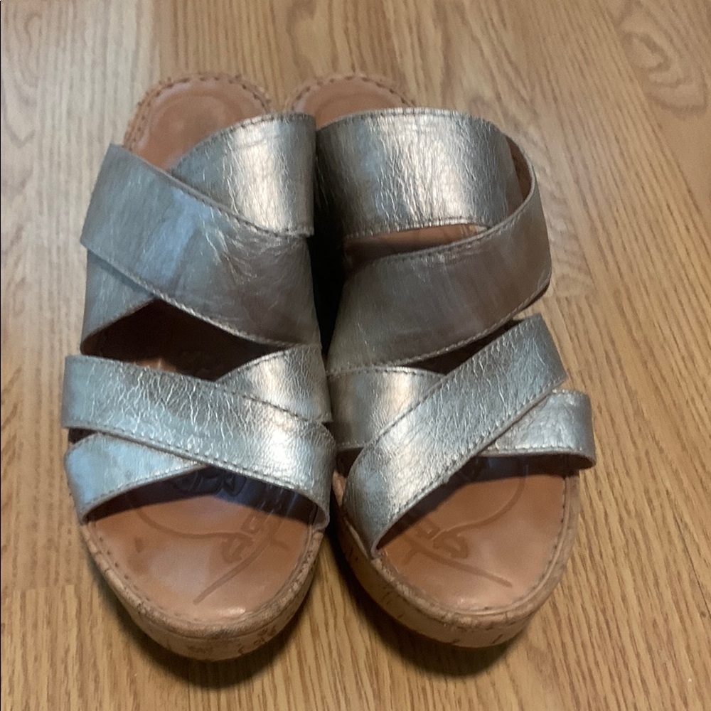 BORN Metallic Sandals